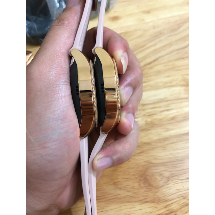 Đồng hồ Galaxy Watch 42mm Đen/Gold bản LTE dùng đc sim ở VN