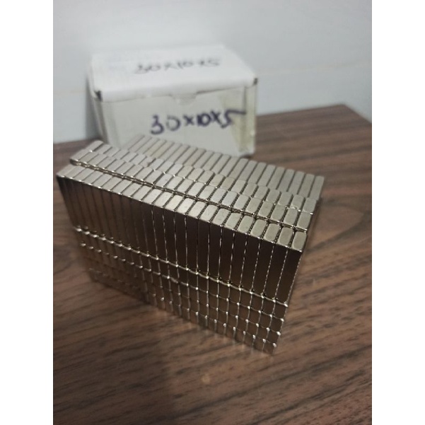 Nam châm viên 30x10x5mm, nam châm trắng lực hút siêu mạnh