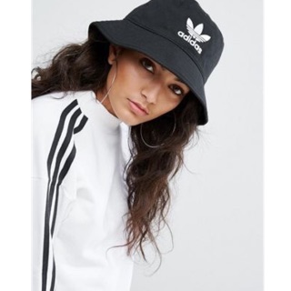 Nón Bucket Nam Nữ Logo 3 Lá Đen