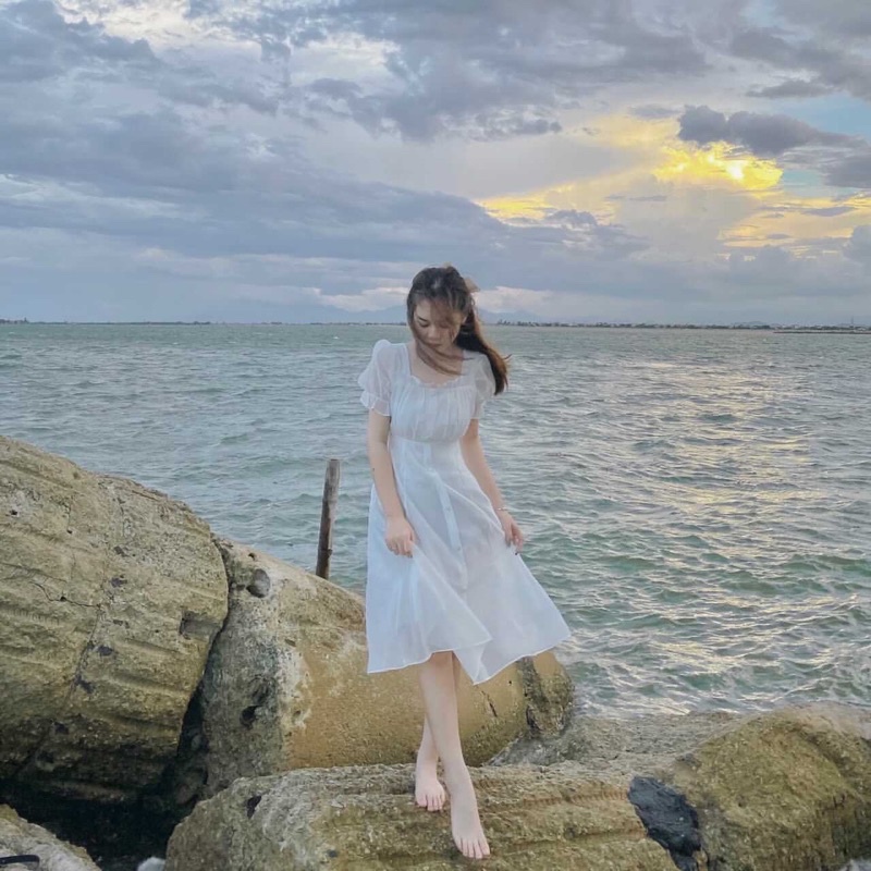 VáyĐầm trắng voan lụa tay lỡ BVM dáng dài freesize 🌟 | BigBuy360 - bigbuy360.vn