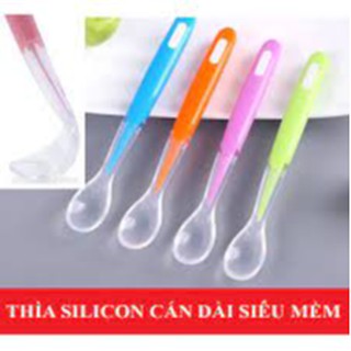 Thìa ăn dặm cho bé silicon cán dài