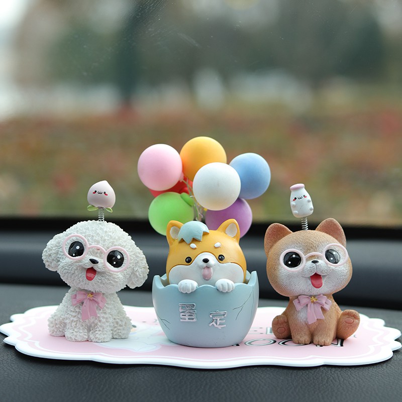 Phụ Kiện Trang Trí Taplo Xe Hơi Cún Đeo Kính Cực Xinh Trang Trí Xe Ô Tô, Bàn Làm Việc - Phụ Kiện Oto Hitechlife Giá Rẻ