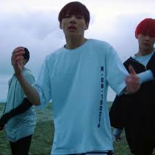 [Kèm video + hình thật] Áo tay lở Jungkook BTS trong MV Save Me unisex cryaotic10