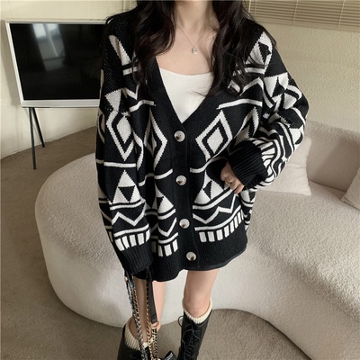 Hàng Sẵn_ Áo khoác len cardigan dệt kim họa tiết tương phản Hadu shop