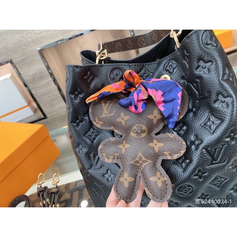 Túi xách nữ, túi hobo da thật cao cấp LV Louis Vuitton đi kèm móc khóa mini siêu xinh