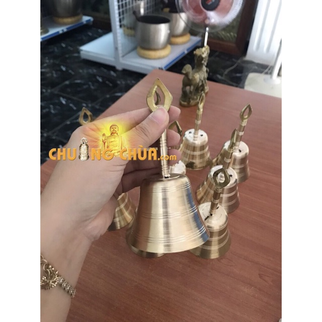 Chuông lắc tay, chuông cầm tay bằng đồng