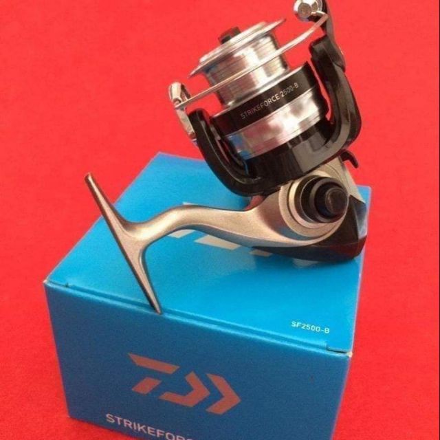 Máy câu Daiwa SF 1000, 2500, 4000 chính hãng Vòng tua 5:3:1 .