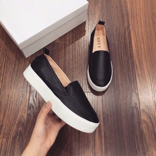 Slipon độn đế đen trắng