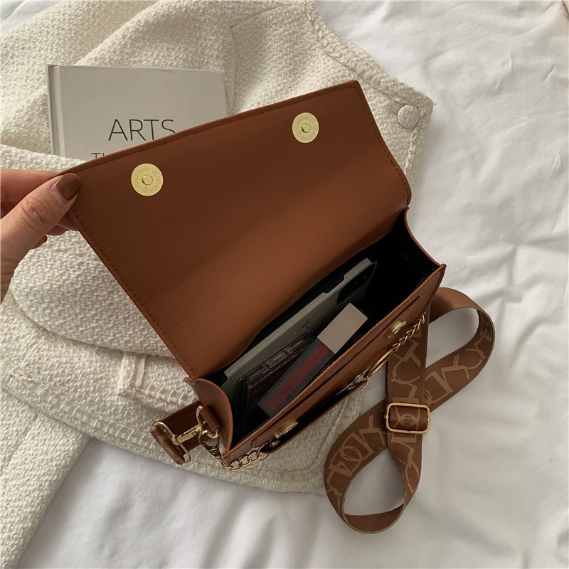 Túi đeo chéo IELGY hình bán nguyệt dây rộng dành cho nữ