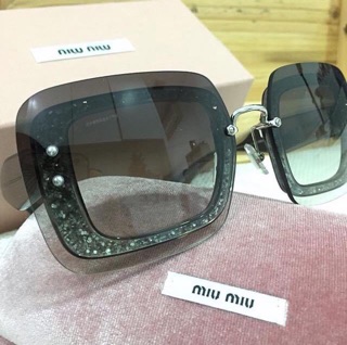 Mắt kính Miu Miu