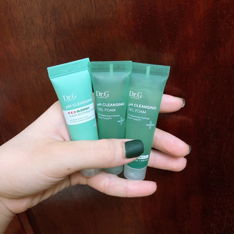 Sữa Rửa Mặt Gel Foam Và Red Blemish Dr.g 10ml Hàn Quốc