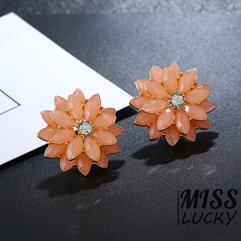 Bông tai đinh tán hình hoa cúc Bohemia sang trọng chất lượng cao