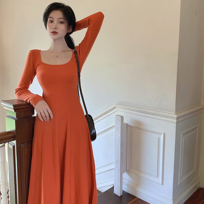 Đầm nữ ôm dáng tay dài cổ vuông màu sắc đơn giản sành điệu thời trang