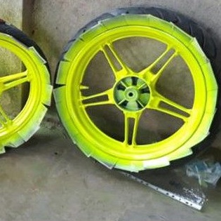 Chai sơn màu vàng chanh huỳnh quang 56