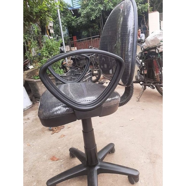 Ghế xoay văn phòng Hoà Phát cũ, độ mới 80%