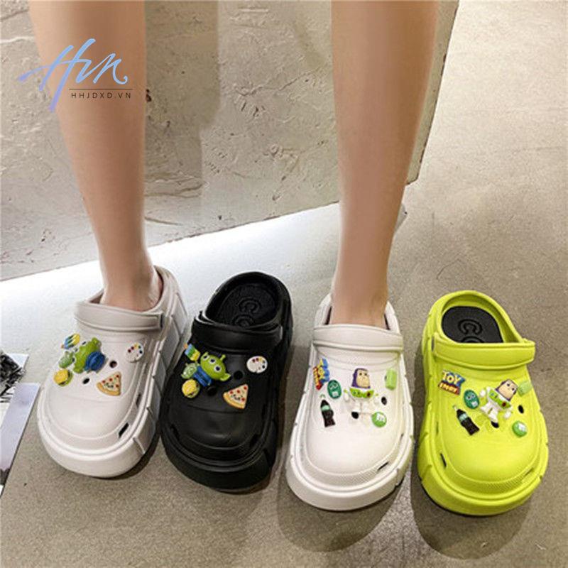 Dép Sandal Đục Lỗ Đế Dày Cao Chống Trượt Dễ Phối Đồ Phong Cách Mới Cho Nữ