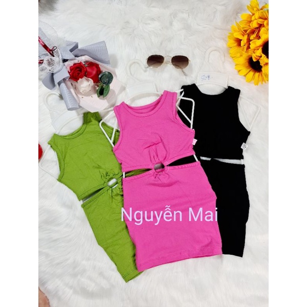 Đầm body hở eo dành cho bé gái điệu đà dễ thương