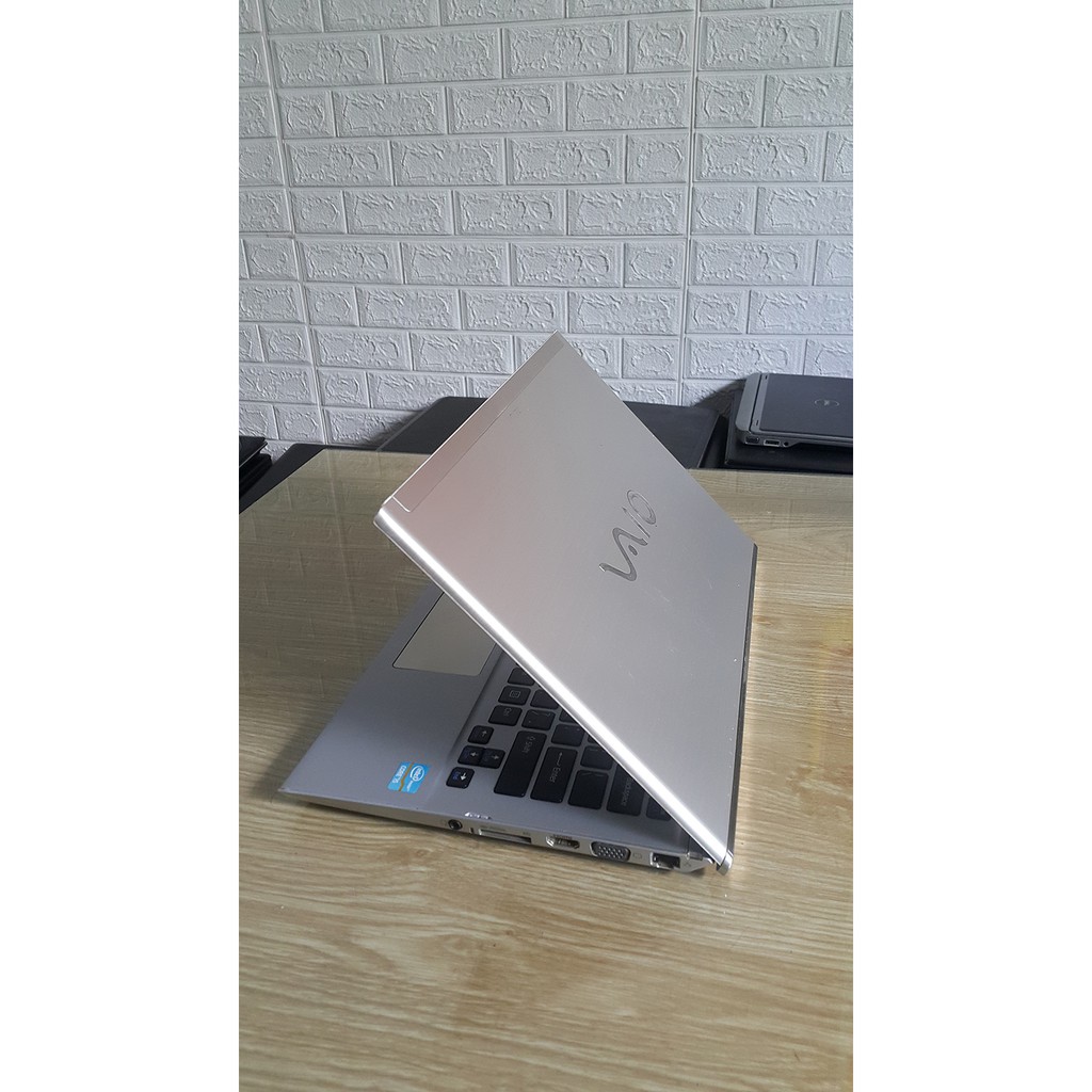 Laptop cũ Sony Vaio SVT13 - Core i5 3337, chơi game giả lập PUBG, Free Fire, màn hình cảm ứng