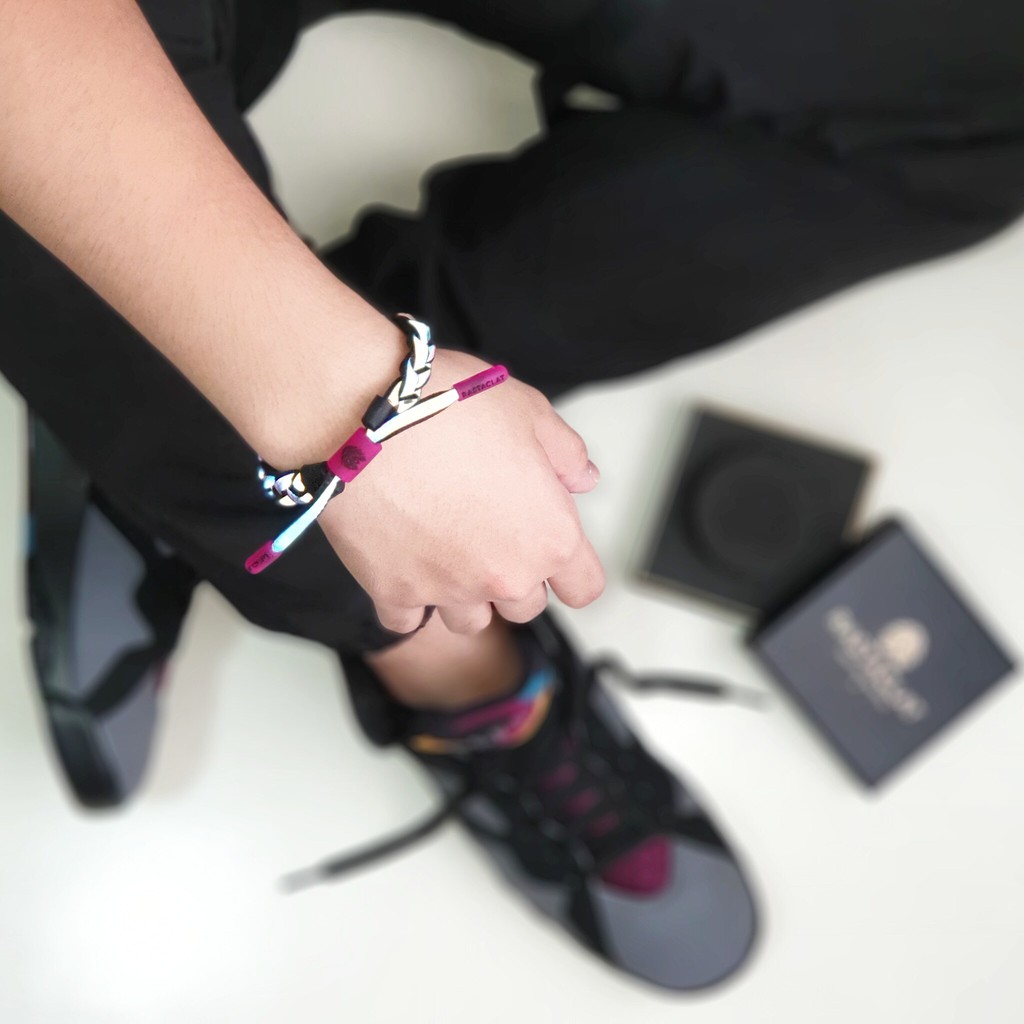 Vòng tay Rastaclat DARK MATTER dây đan chéo đen phối cao su RAS11450016