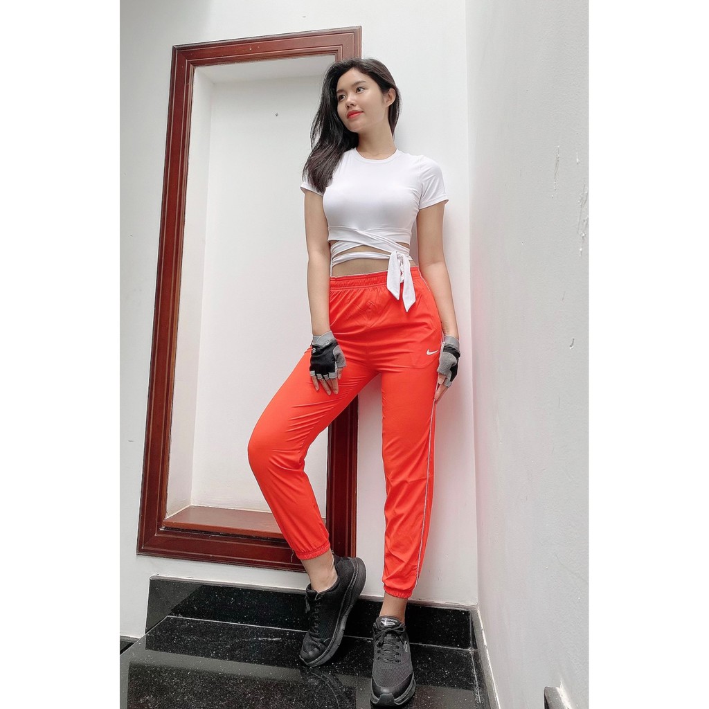 Áo Croptop cột eo
