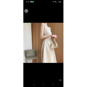Đầm xoè nhẹ thiết kế