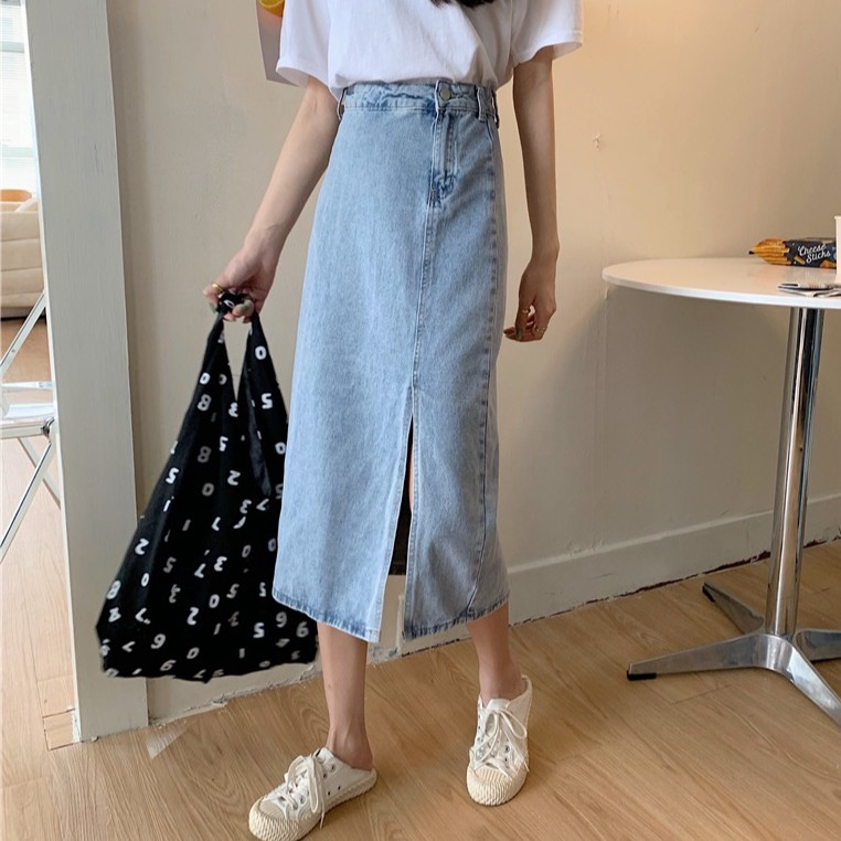 [Mã FADIRECT20 giảm 20K đơn 150K] Chân váy jean dáng dài xẻ 1 bên xanh nhạt - V687