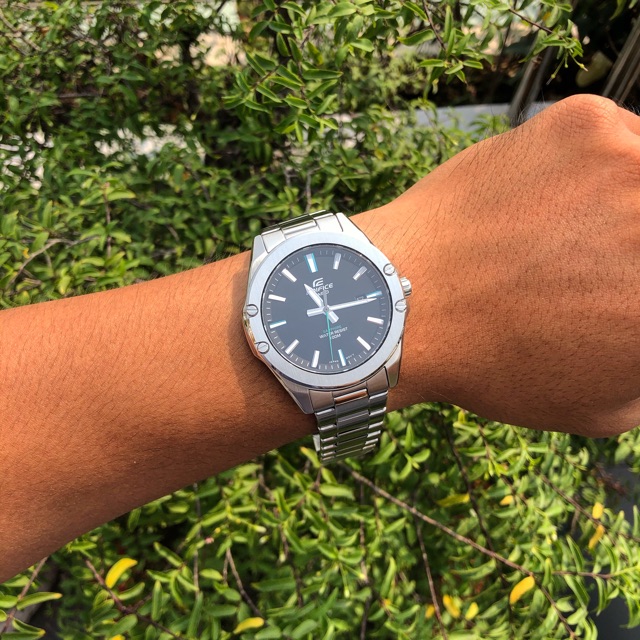 Đồng hồ nam Casio Edifice EFR-S107 - Kích thước vỏ : 47,5×42,5×8,3mm