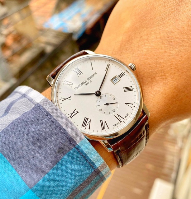 Đồng hồ nam Frederique Constant 245WR5S6DBR Swiss Made, kính Sapphire, lịch ngày, kim rốn, dây da, case 40mm