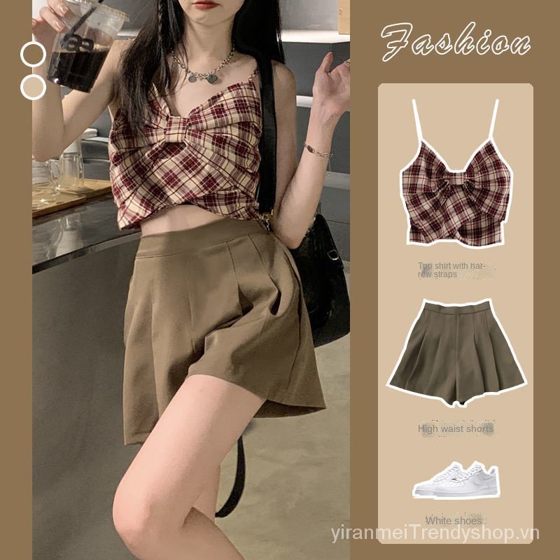 Set áo hai dây thắt nơ và quần short ống rộng lưng cao xếp ly thời trang mùa hè hàng mới dành cho bạn nữ 2021