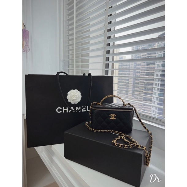 Túi xách nữ thương hiệu sang trọng của hãng CN vanity tại Anna accessories