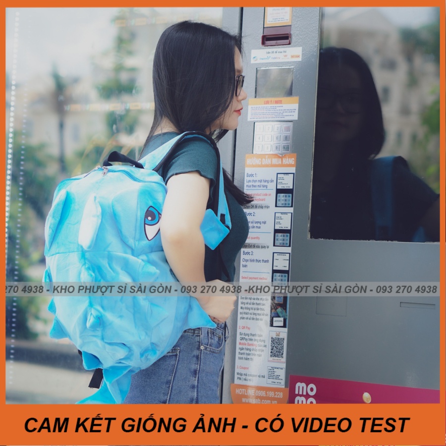 Balo khủng long chứa nón bảo hiểm đi phượt bằng vải Nhung màu đỏ - xanh dương nhiều màu