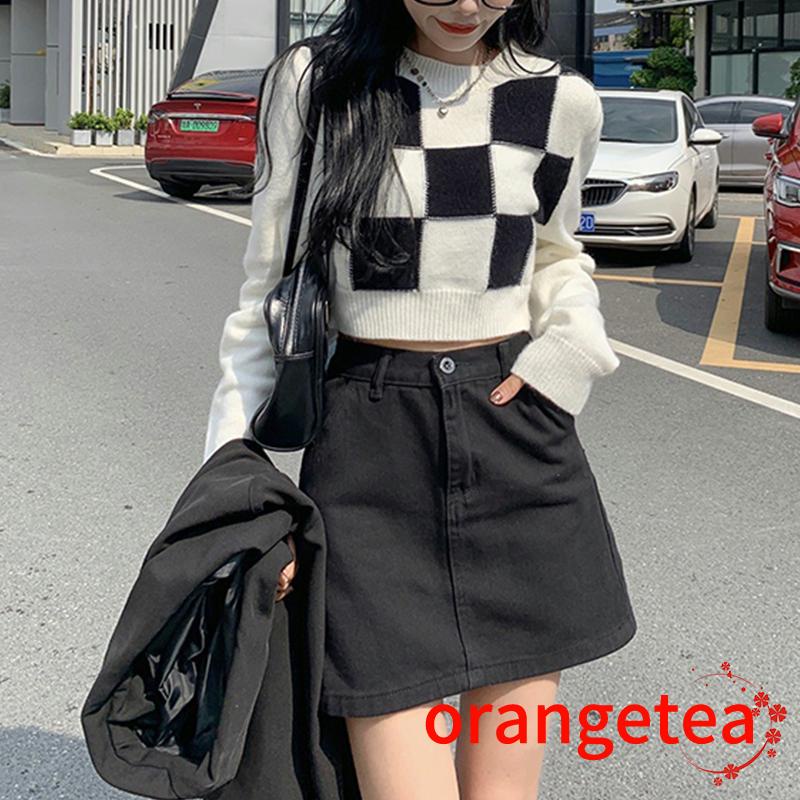 Áo Croptop Tay Dài Cổ Tròn Họa Tiết Kẻ Sọc Màu Sắc Thời Trang Cho Nữ