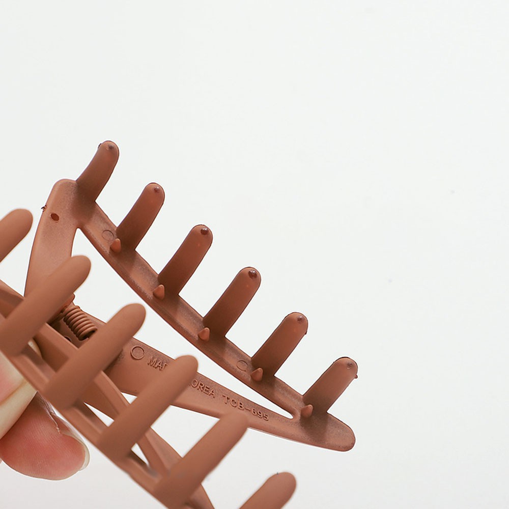 Kẹp móc màu xỉn sang trọng cho nữ