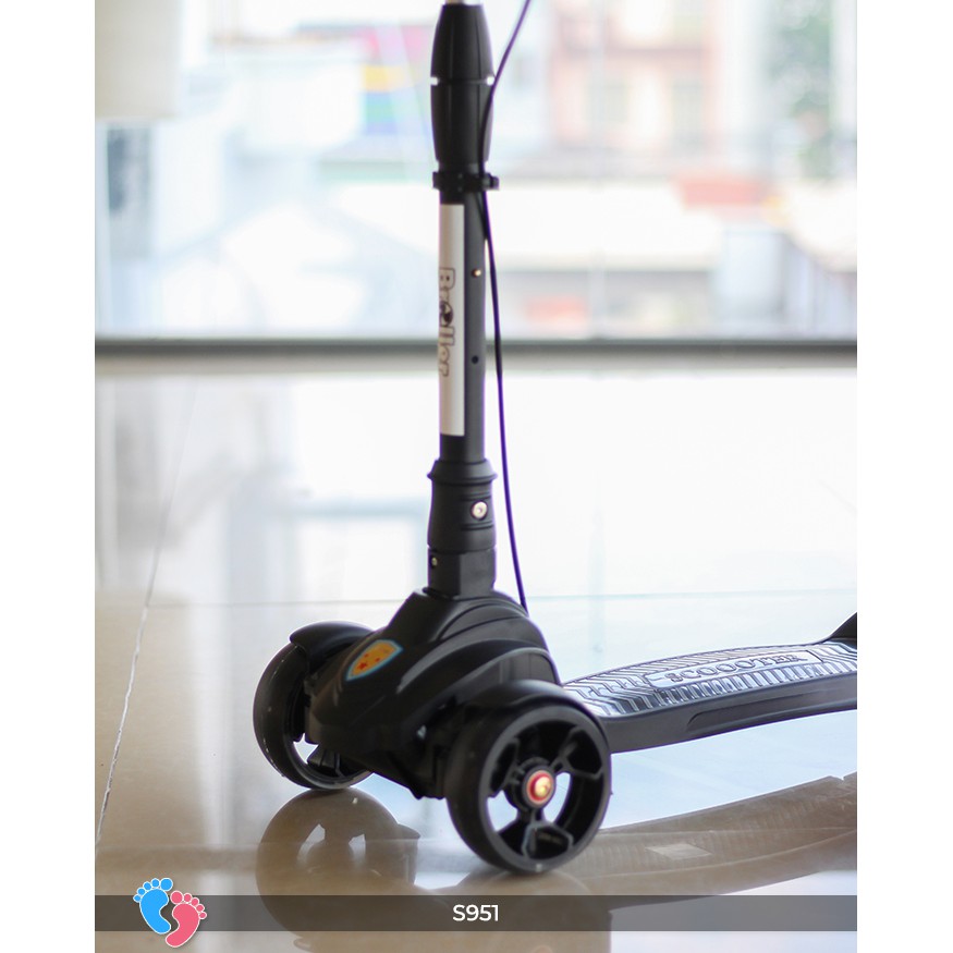 Xe trượt Scooter 3 bánh trẻ em có phanh tay broller BABY PLAZA S951