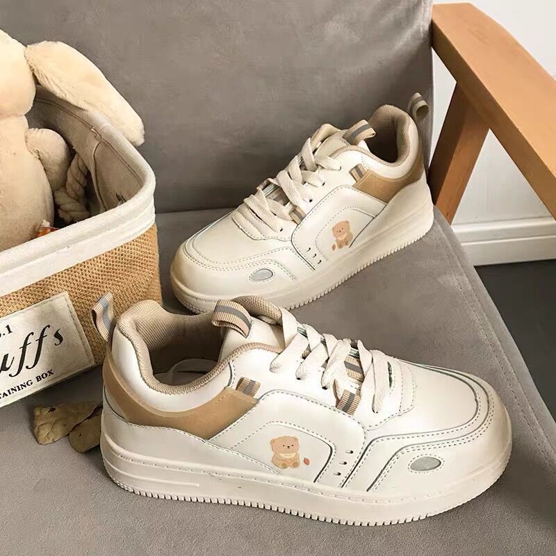 Giày Sneaker Chú Gấu