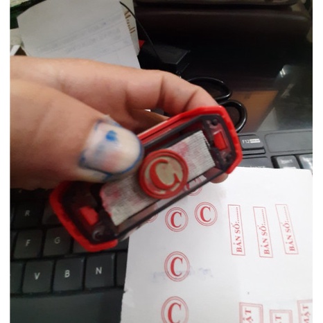 Con dấu chữ C