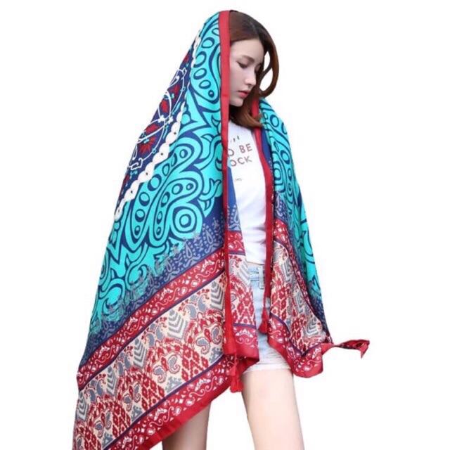 Khăn choàng thổ cẩm