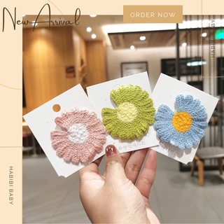 Kẹp tóc len hình hoa cúc xinh xắn cho bé gái