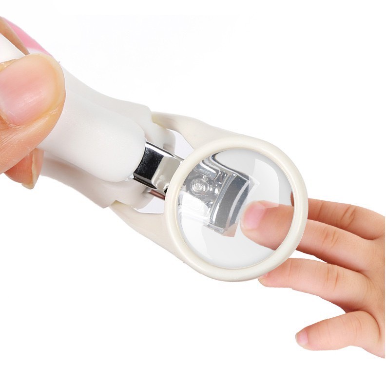 Bấm móng tay trẻ sơ sinh cắt móng tay cho bé có kính lúp phóng to 4 lần Babuu Nhật Bản