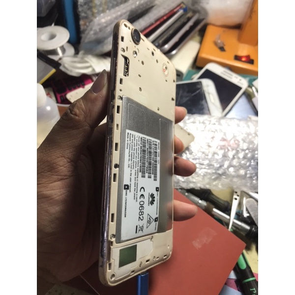 Xác điện thoại huawei l21
