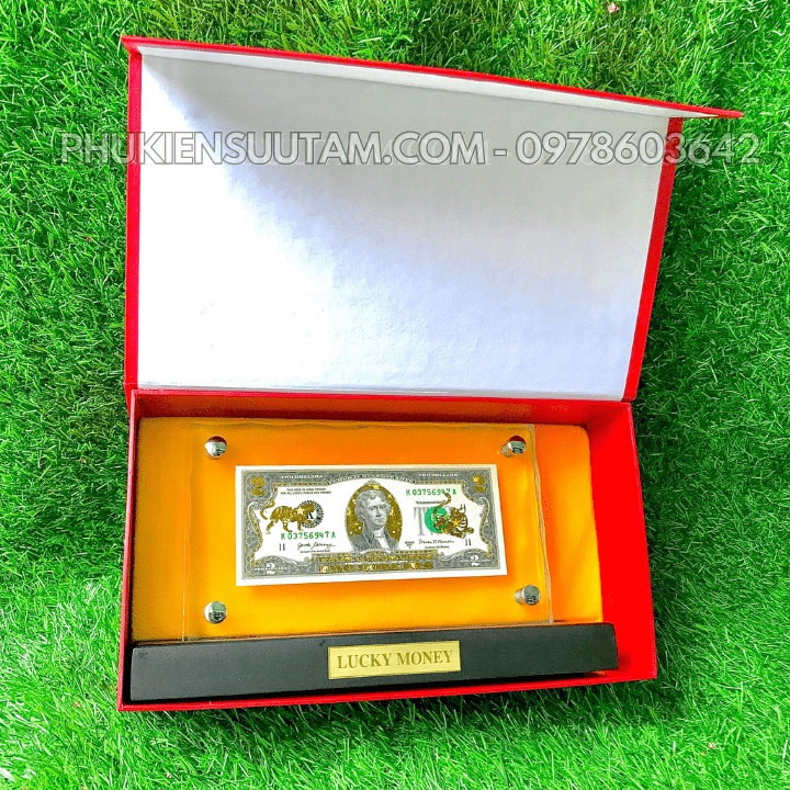 Khung Pha Lê 2 USD Con Mèo Nhũ Vàng 3D Cho Người Tuổi Mẹo sang trọng và nhiều ý nghĩa - SP005703