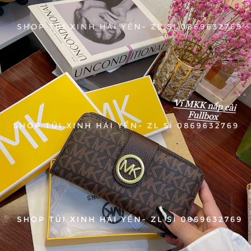 Ví dài cầm tay, ví mk cúc bấm logo nổi,đựng thẻ tiện dụng thời trang cute