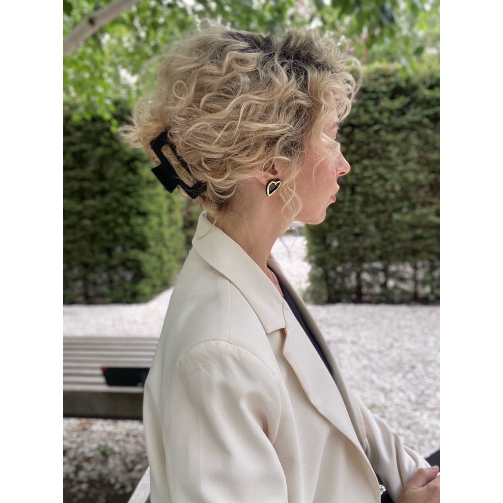 Khuyên Tai Hình Trái Tim Tráng Men Màu Đen Phong Cách Hàn Quốc Lãng Mạn Cho Nữ