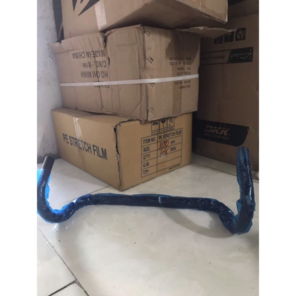 Ghi đông sừng dê.