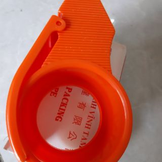 Dụng cụ cắt băng keo