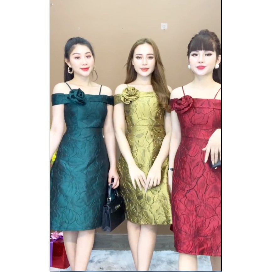 [Mã SKAMA06 giảm 8% tối đa 50K đơn 250K] Monoco- Váy gấm trễ vai 2 dây ngực đính hoa- 8383 | BigBuy360 - bigbuy360.vn