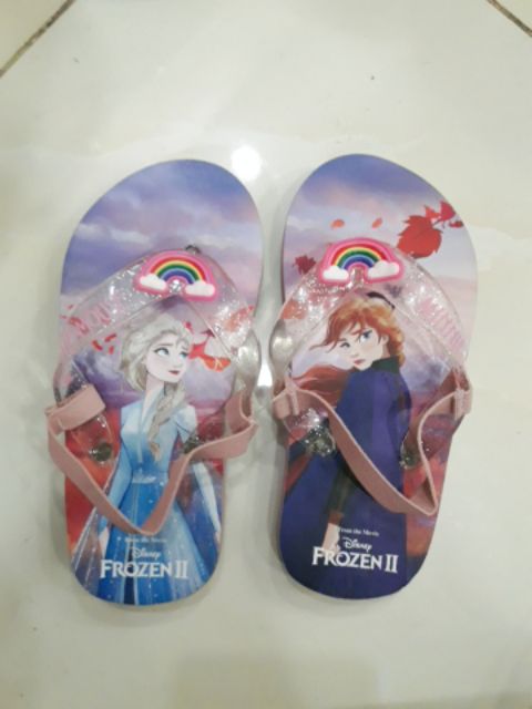 Dép tông hình công chúa Elsa