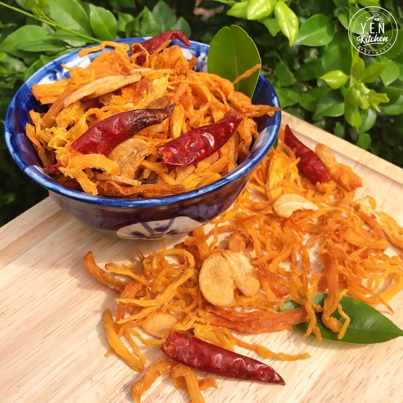 KHÔ GÀ LÁ CHANH/CHÁY TỎI (Túi 500gram) | BigBuy360 - bigbuy360.vn