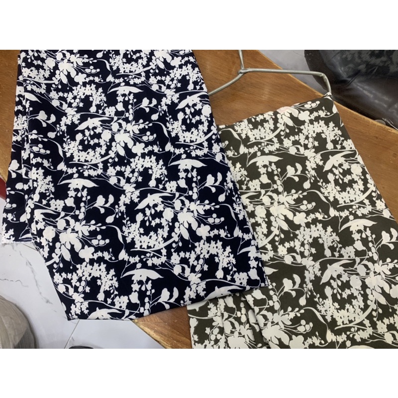 Vải lụa thun cao cấp .Chất vải chuẩn cực mịn.Khổ 1m5