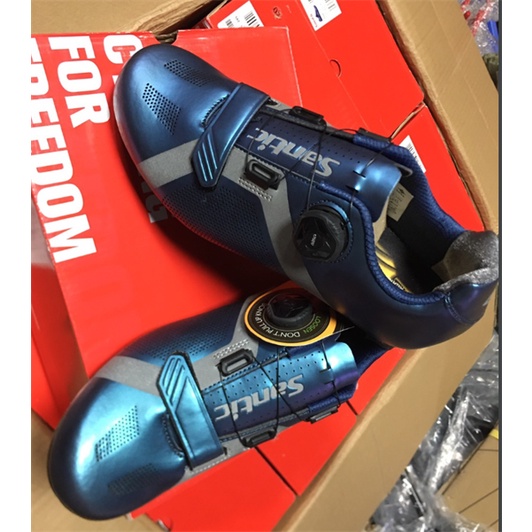 Giày Santic không cá khóa vặn mẫu 2022